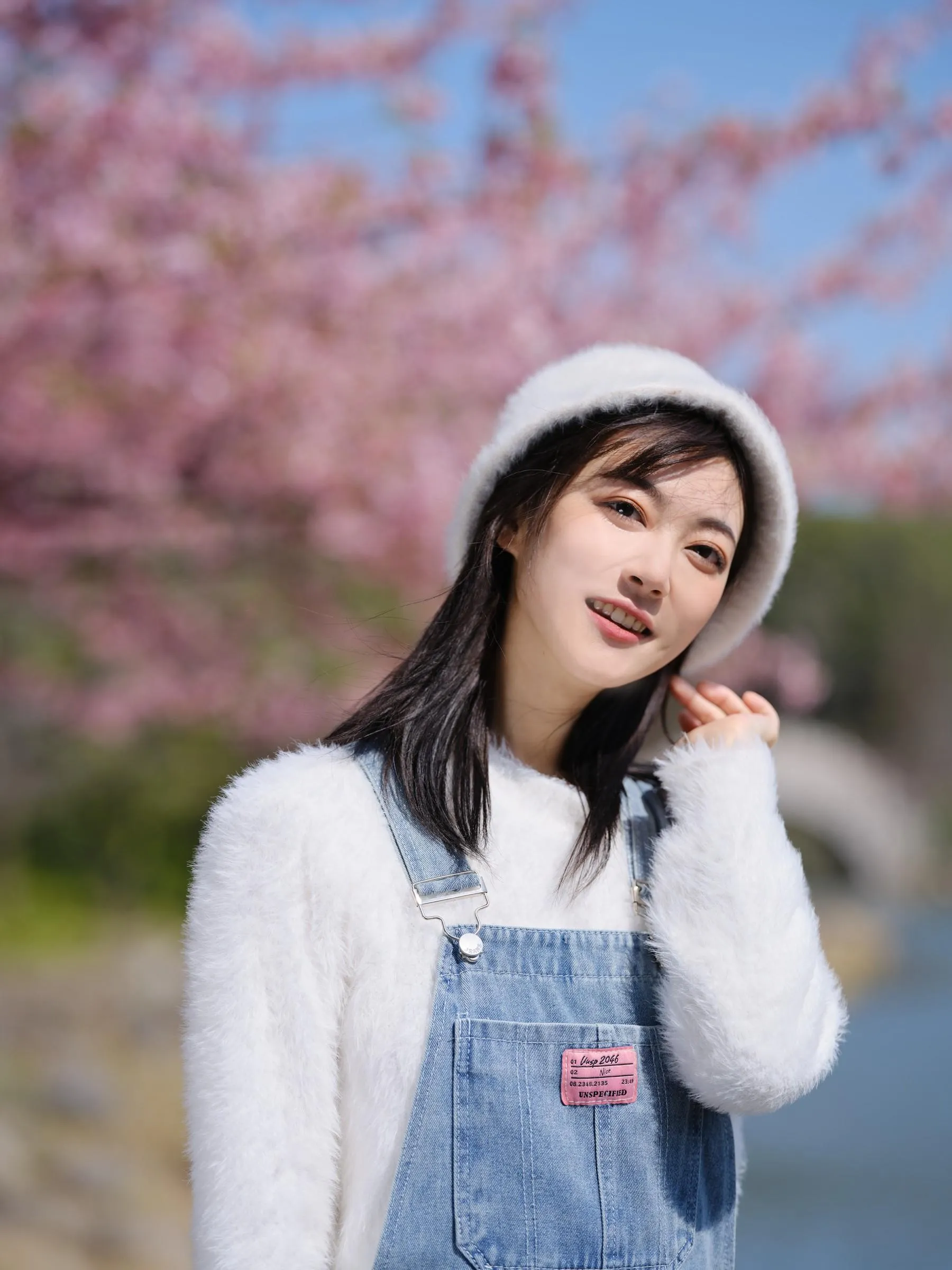 [艺图语] 2022.05.12 早樱 飞鸟咕咕- [23P]插图2